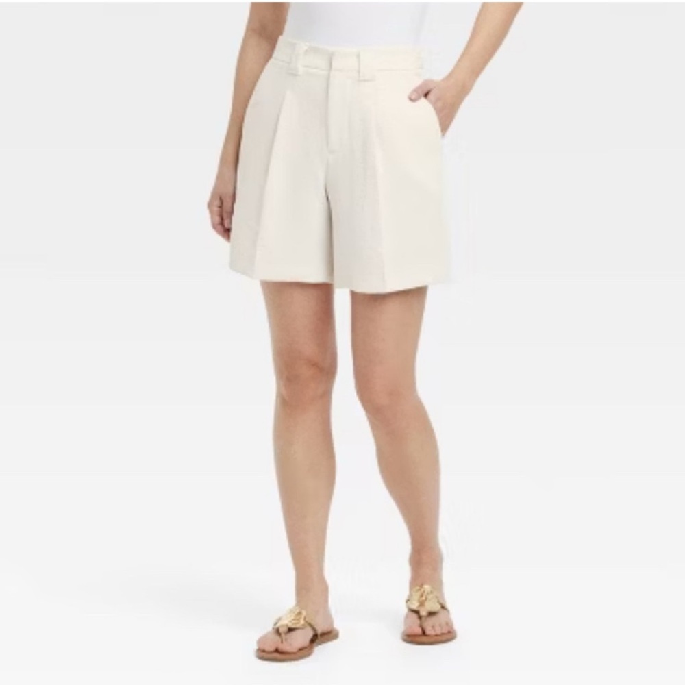 Three Dots Women's Cream Twill Pleated Shorts Women’s Size 8 NWT